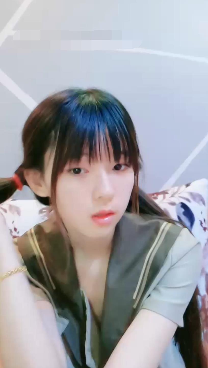 咬一口幼萝直播福利视频合集[29个视频13.9GB][20积分]