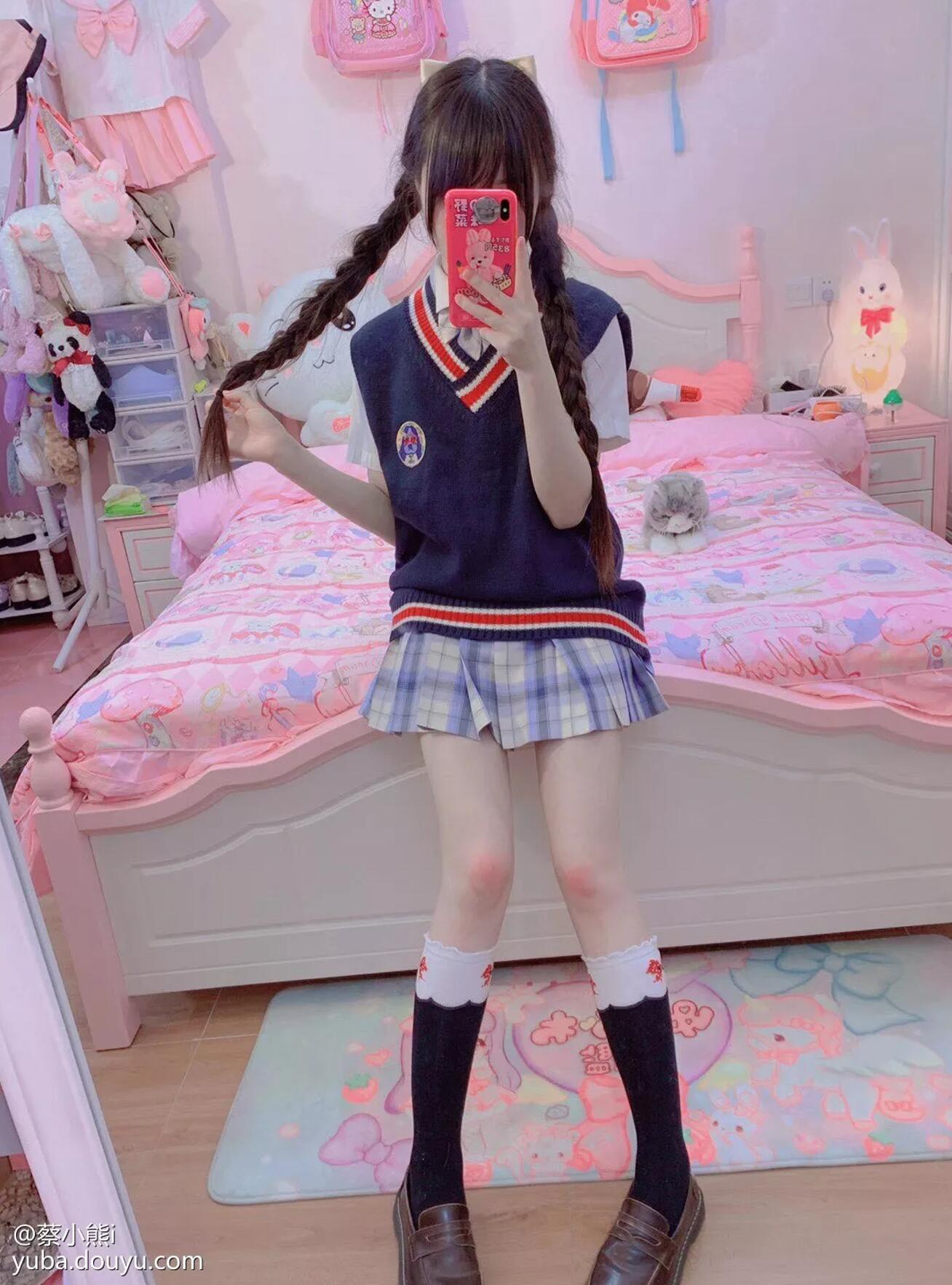 斗鱼主播蔡小熊（小野樱）10套合集[237张图+19个视频7.03G][30积分]