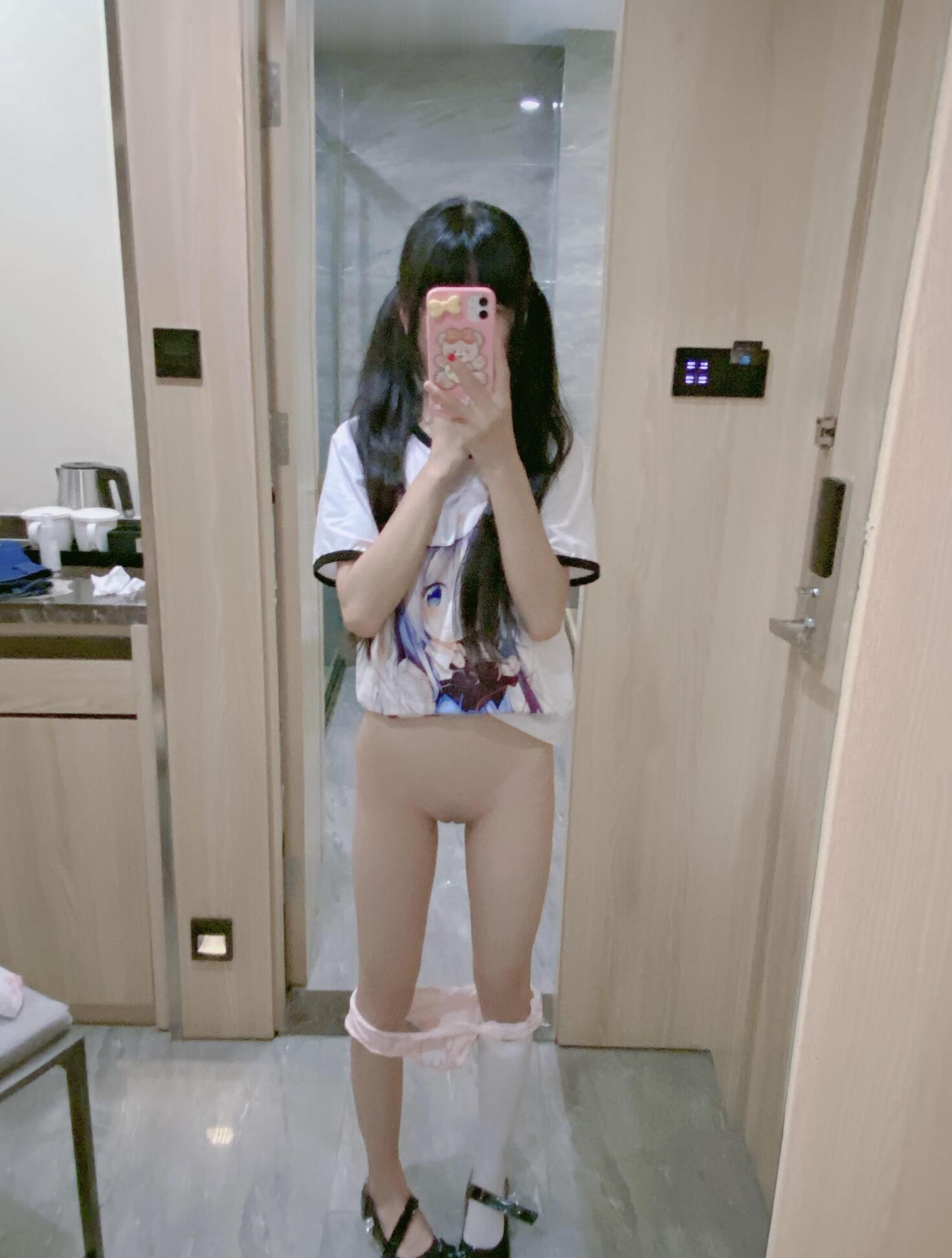 瑶瑶二次元11套合集[390张图+13个视频2.15G][10积分]