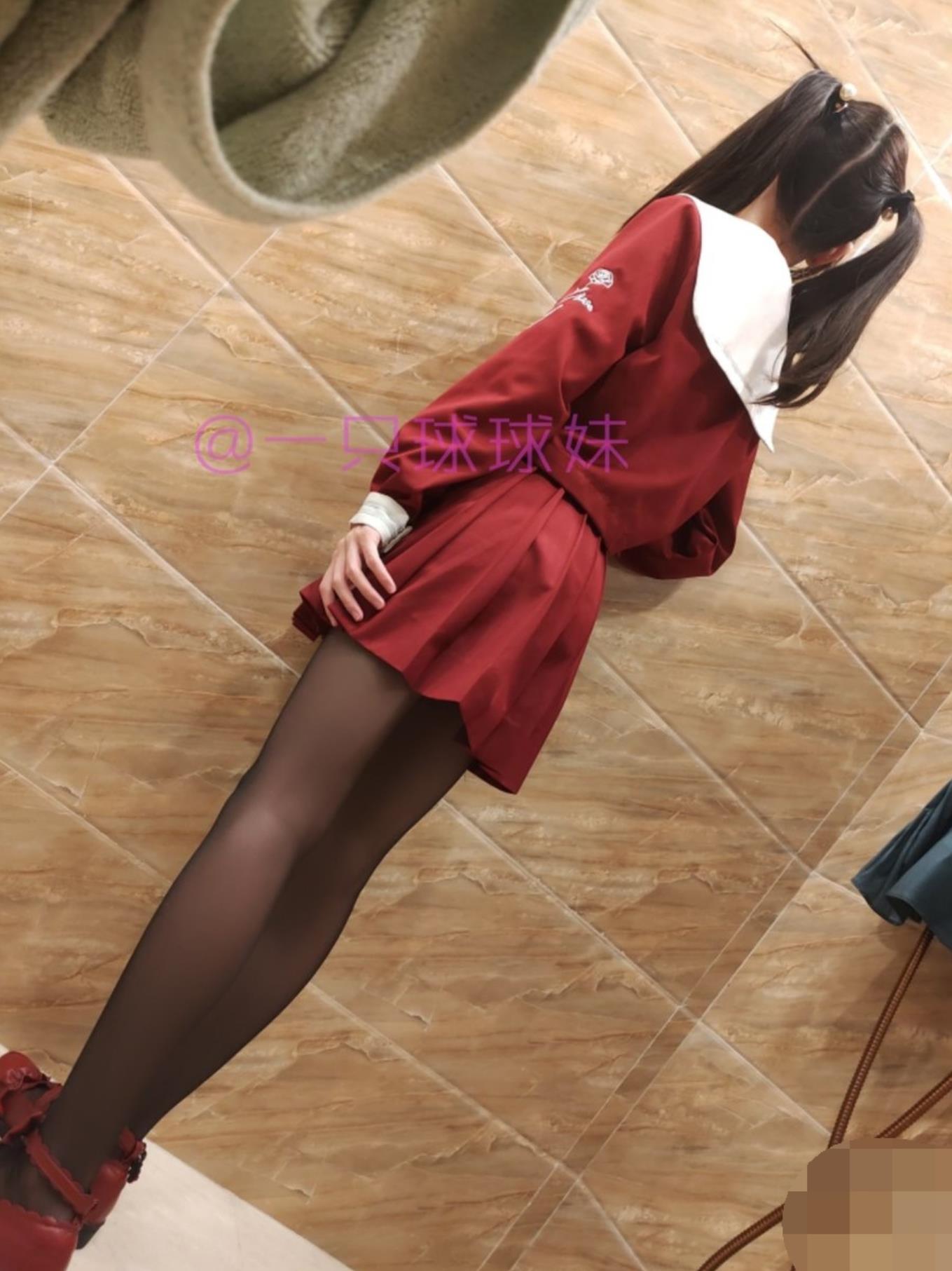 一只球球妹35套合集[197张图+51个视频976M][10积分]