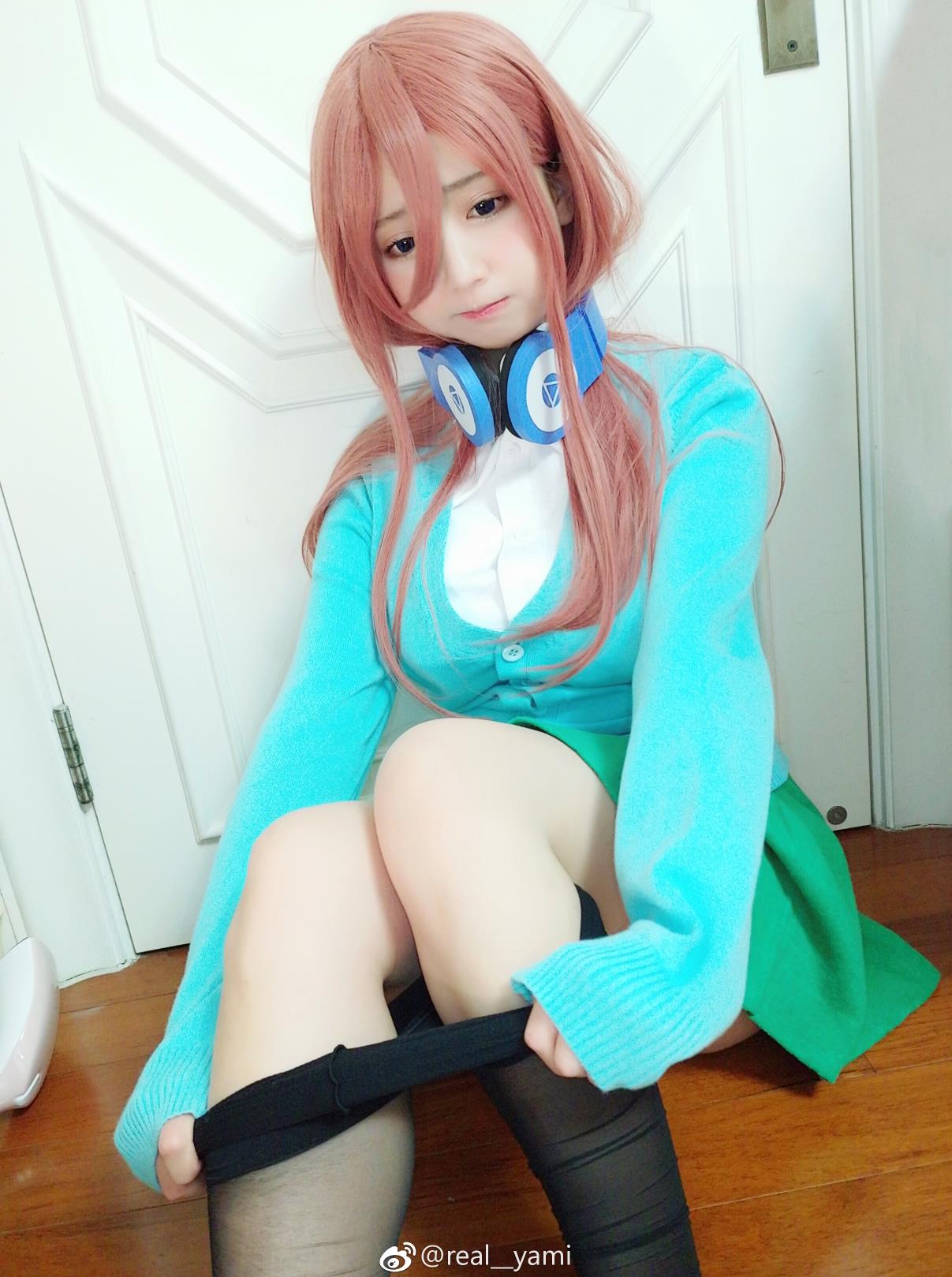 亚美(yamisung)32套合集[3156P+148V-9.50G][20积分]