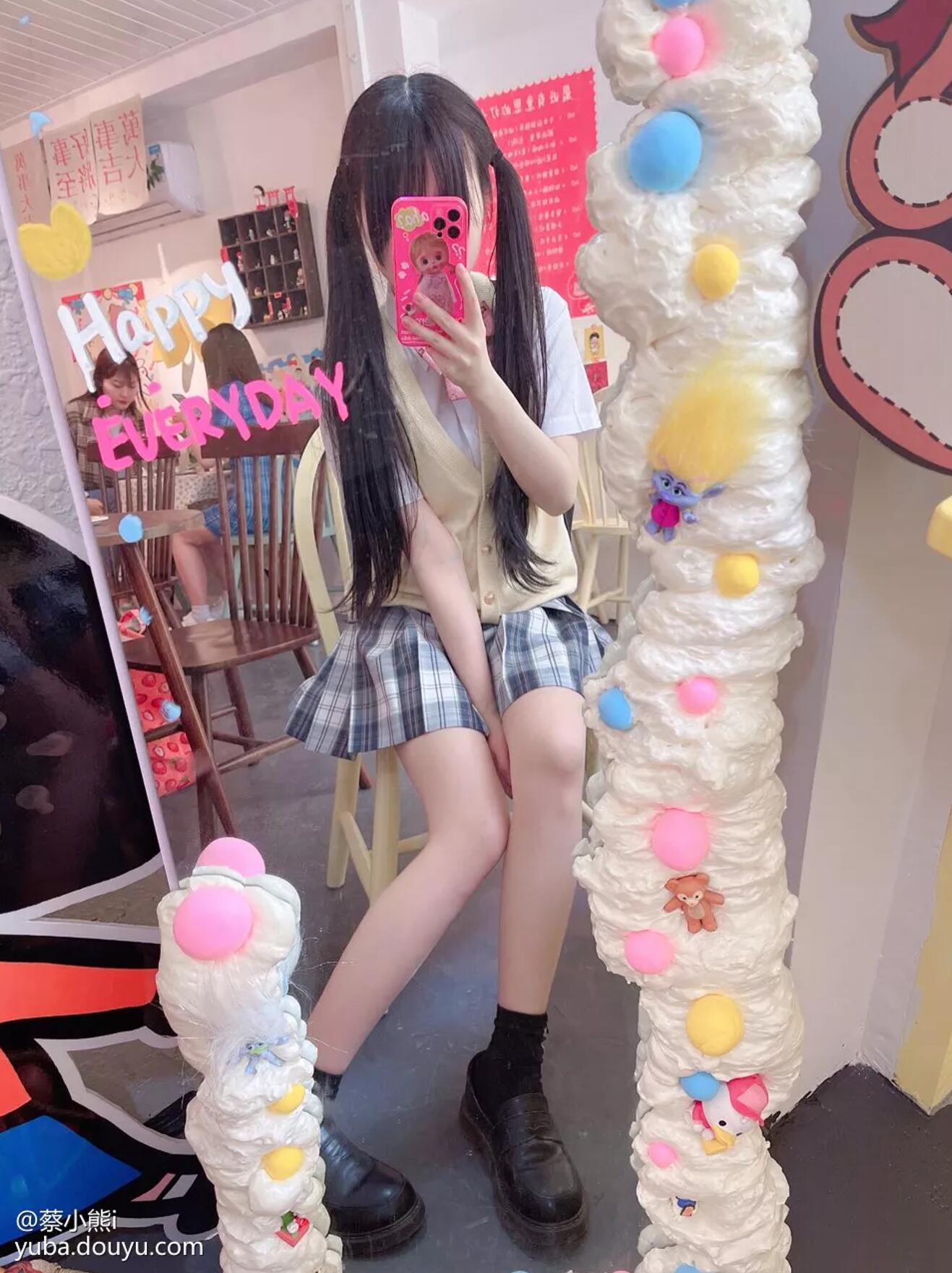 斗鱼主播蔡小熊（小野樱）10套合集[237张图+19个视频7.03G][30积分]