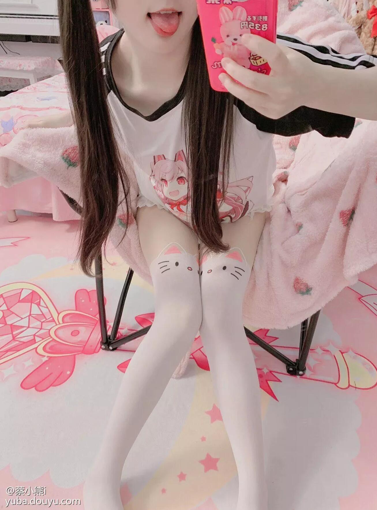 斗鱼主播蔡小熊（小野樱）10套合集[237张图+19个视频7.03G][30积分]